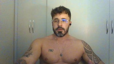 Alers87 live cam on Cam4