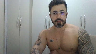 Alers87 live cam on Cam4