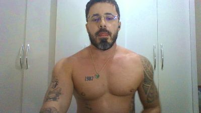 Alers87 live cam on Cam4