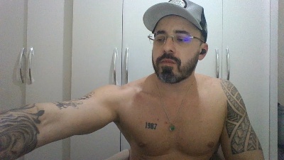 Alers87 live cam on Cam4