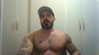Alers87 live cam on Cam4