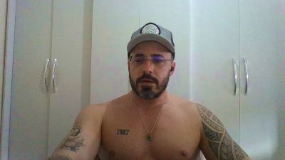 Alers87 live cam on Cam4