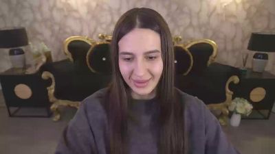 AlesiaDessmond live cam on Cam4