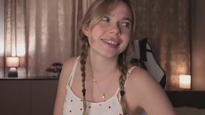 AlesiaPacquin live cam on Cam4