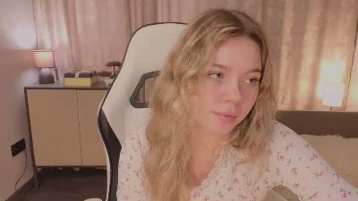 AlesiaPacquin live cam on Cam4