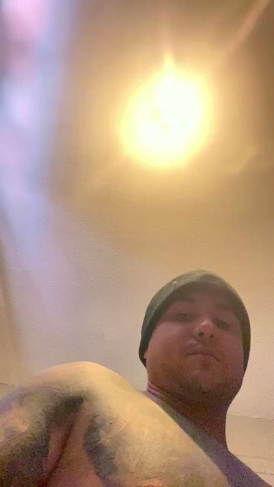 Alesolnic live male webcam from Chile