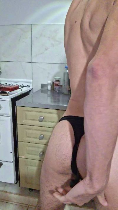 Aless09 live cam on Cam4