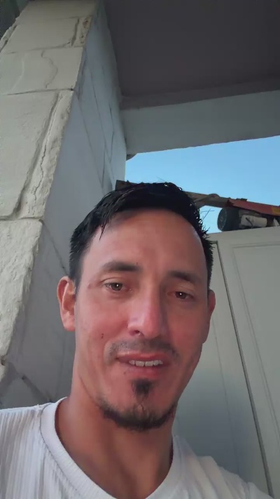 Alessandro23z live cam on Cam4
