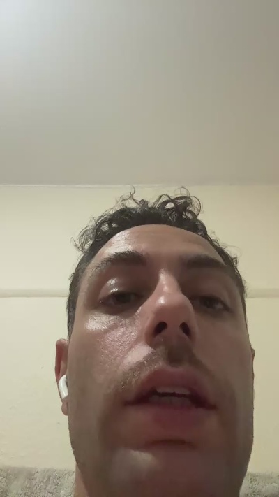 Alessandro6901 live cam on Cam4