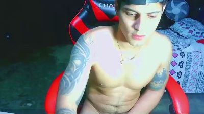 AlessandroAGT live cam on Cam4