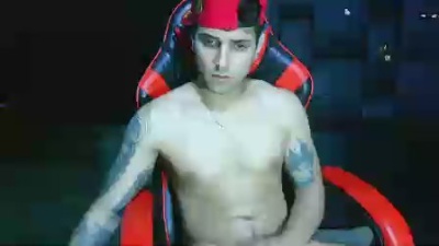 AlessandroAGT live cam on Cam4