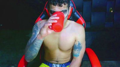 AlessandroAGT live cam on Cam4