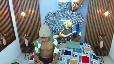 AlessandroBlack live cam on Cam4