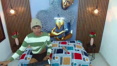 AlessandroBlack live cam on Cam4