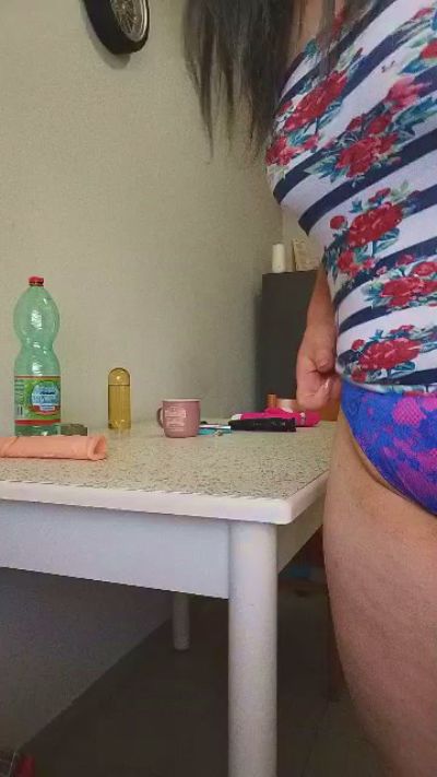 Alessia189412 live cam on Cam4