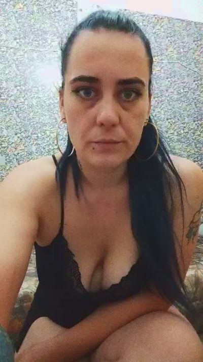 Alessia189412 live cam on Cam4