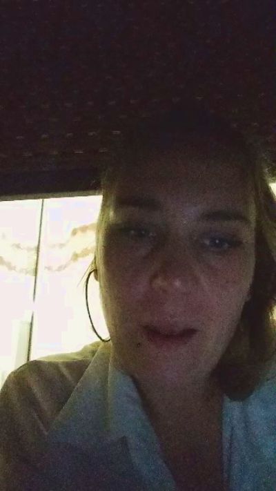 Alessia189412 live cam on Cam4