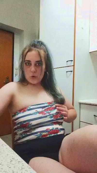 Alessia189412 live cam on Cam4