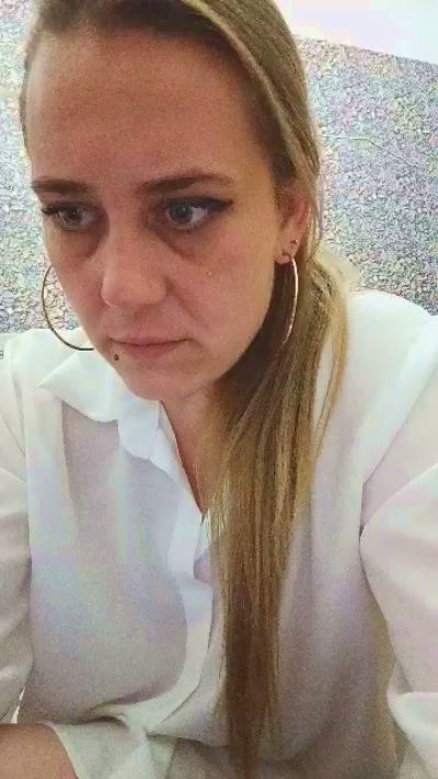 Alessia189412 live cam on Cam4