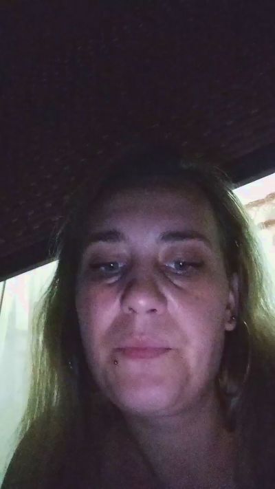 Alessia189412 live cam on Cam4