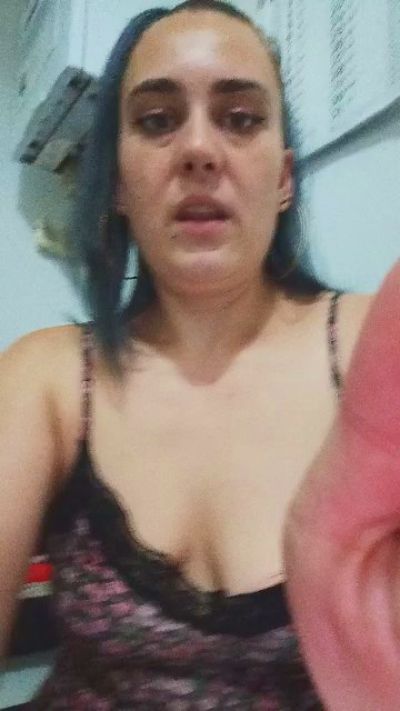 Alessia189412 live cam on Cam4