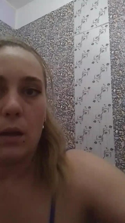 Alessia189412 live cam on Cam4