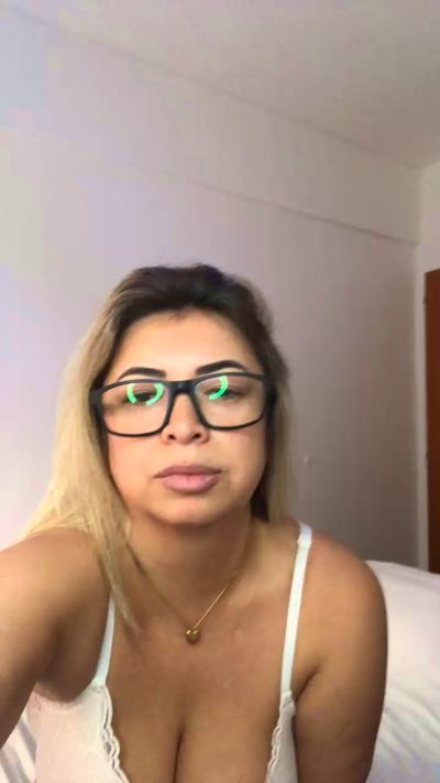 AlessiaFantasy live cam on Cam4