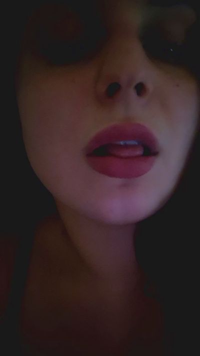 Alessiaaa_ live cam on Cam4