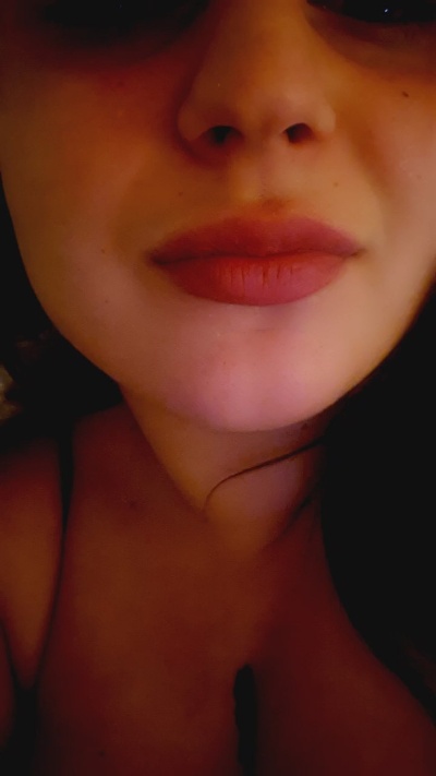 Alessiaaa_ live cam on Cam4