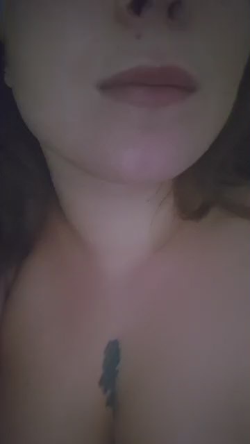 Alessiaaa_ live cam on Cam4