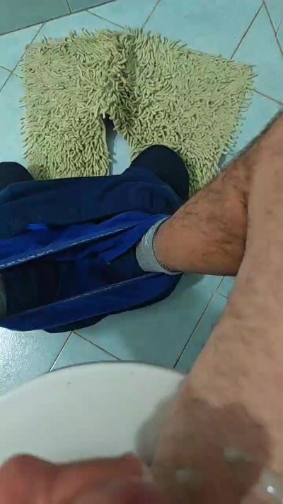 Alessio2493 live cam on Cam4