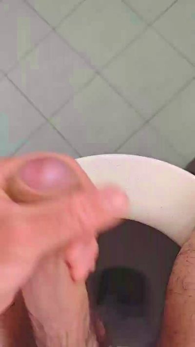 Alessio2493 live cam on Cam4