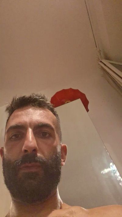 Alessio90italy live cam on Cam4