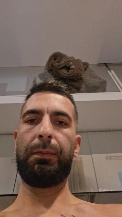 Alessio90italy live cam on Cam4