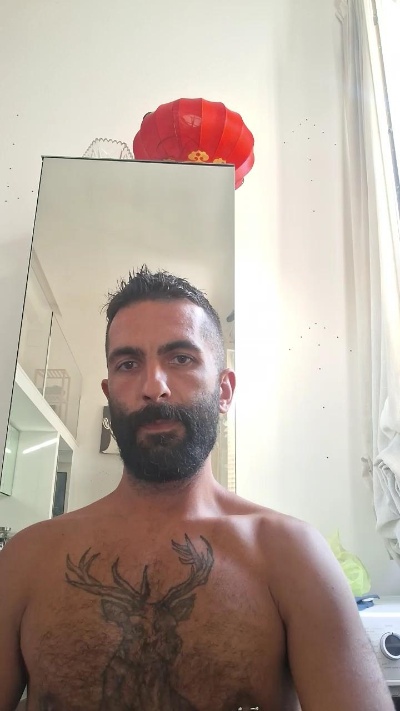 Alessio90italy live cam on Cam4