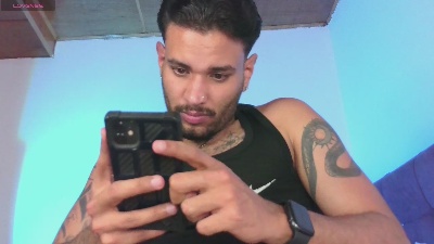 Aletargaryem live cam on Cam4