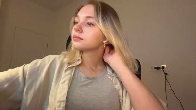 AlethaStewart live cam on Cam4