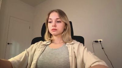 AlethaStewart live cam on Cam4