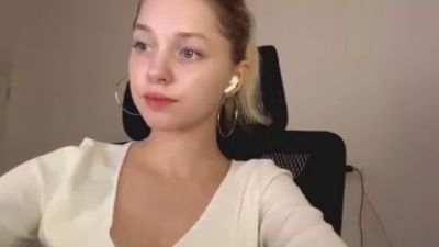 AlethaStewart live cam on Cam4