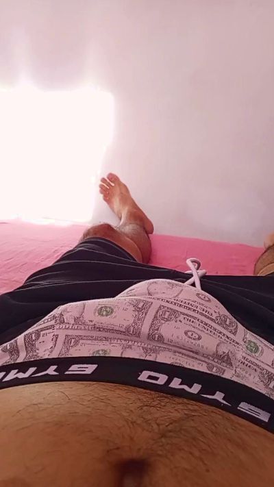 Aletv44 live cam on Cam4