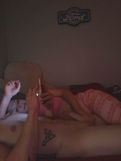 AlexMarie22 live cam on Cam4