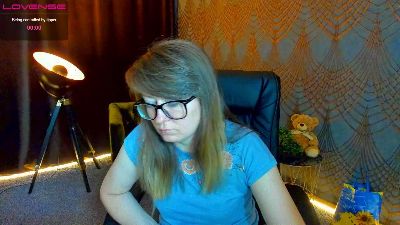 AlexaAmour live cam on Cam4