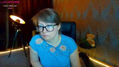 AlexaAmour live cam on Cam4