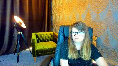 AlexaAmour live cam on Cam4