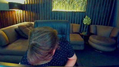 AlexaAmour live cam on Cam4