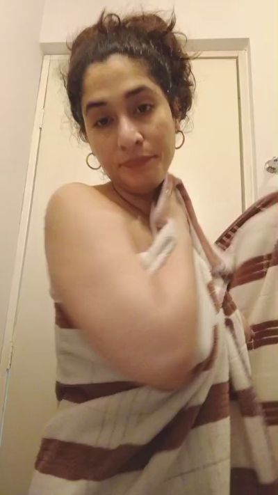 Alexamartinez1 live cam on Cam4