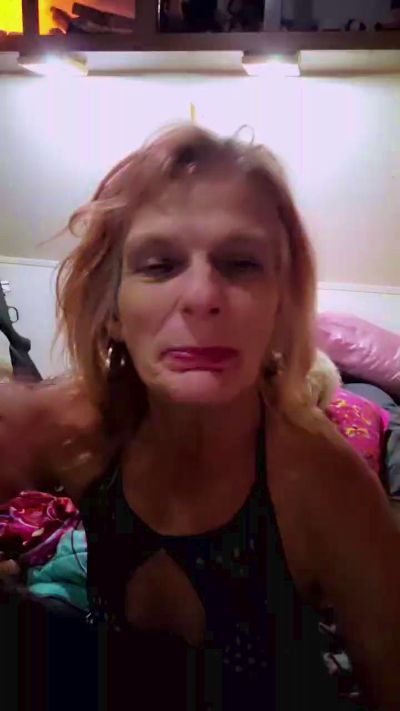 Alexandra1969 live cam on Cam4
