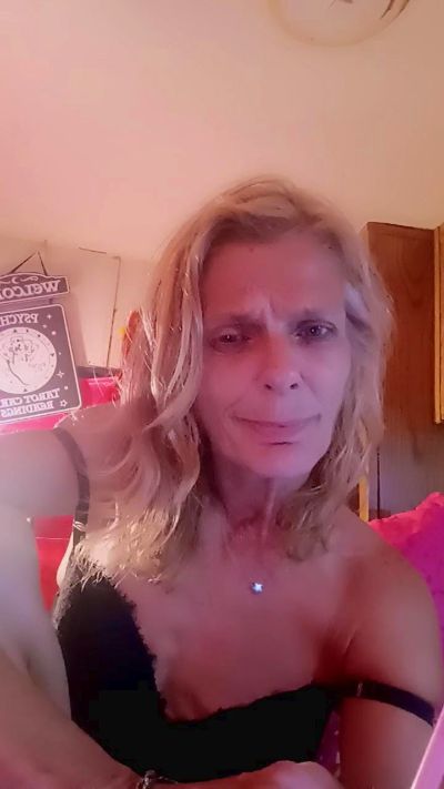 Alexandra1969 live cam on Cam4