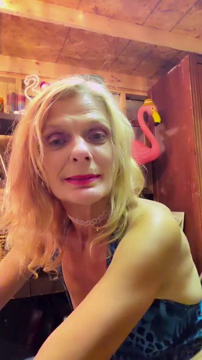 Alexandra1969 live cam on Cam4