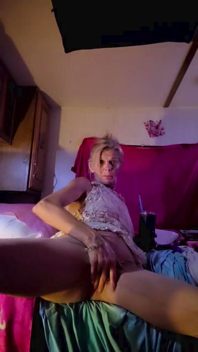 Alexandra1969 live cam on Cam4
